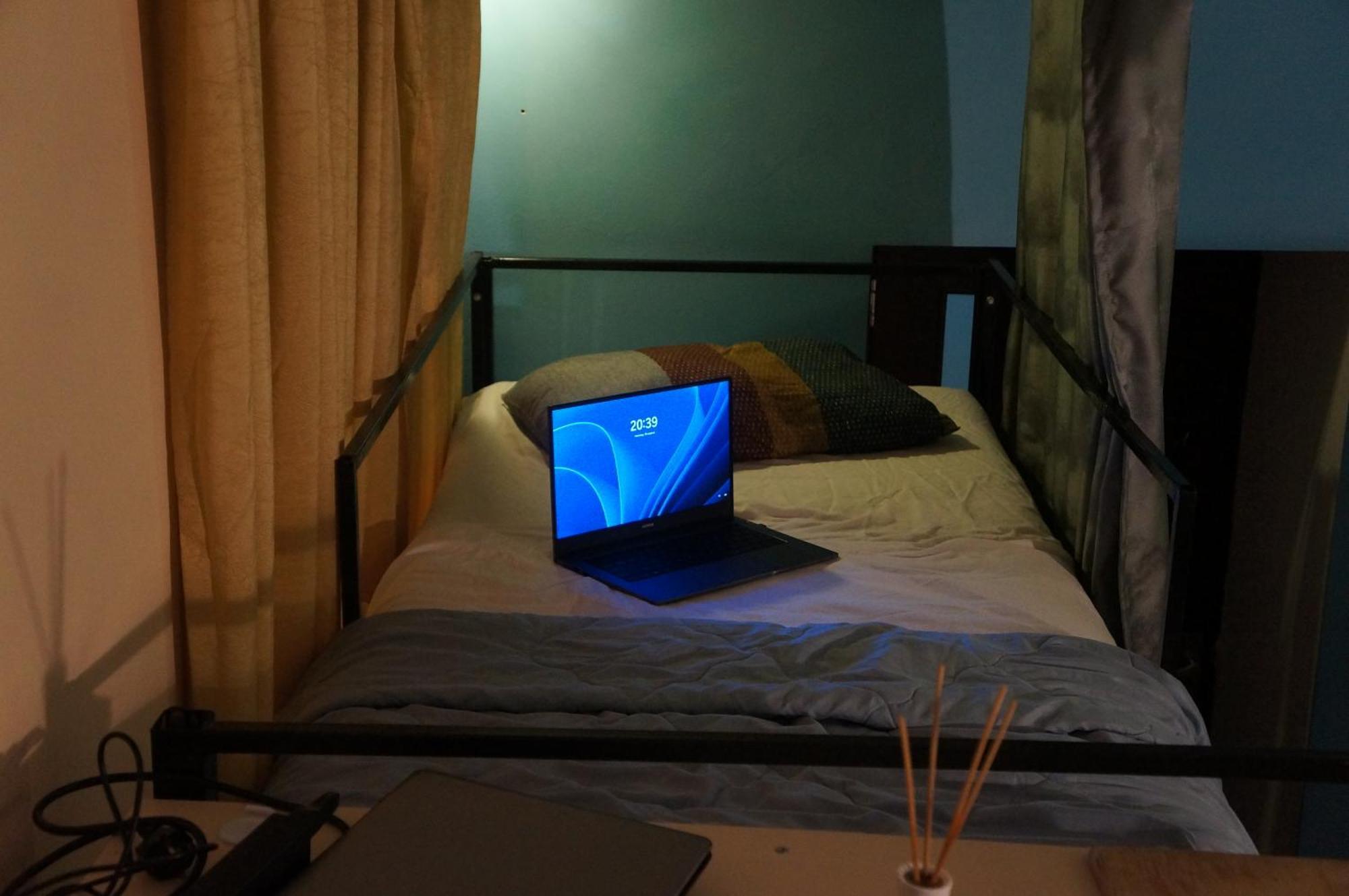 Harmony Backpackers Hostel バトゥーミ エクステリア 写真