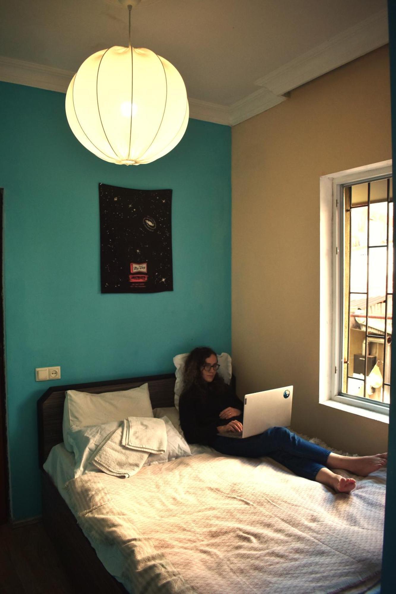 Harmony Backpackers Hostel バトゥーミ エクステリア 写真