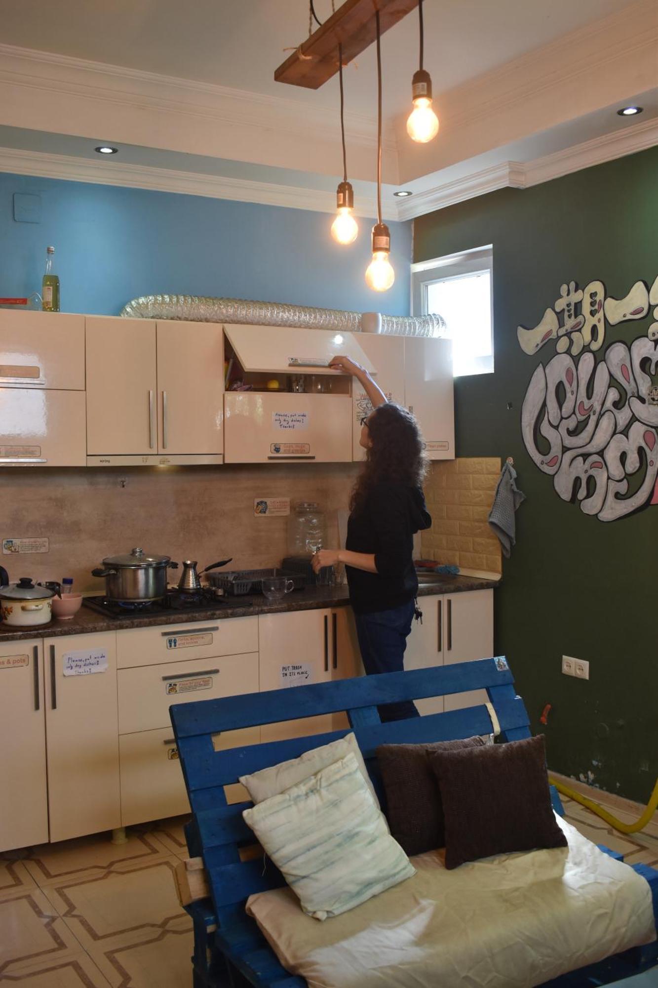 Harmony Backpackers Hostel バトゥーミ エクステリア 写真